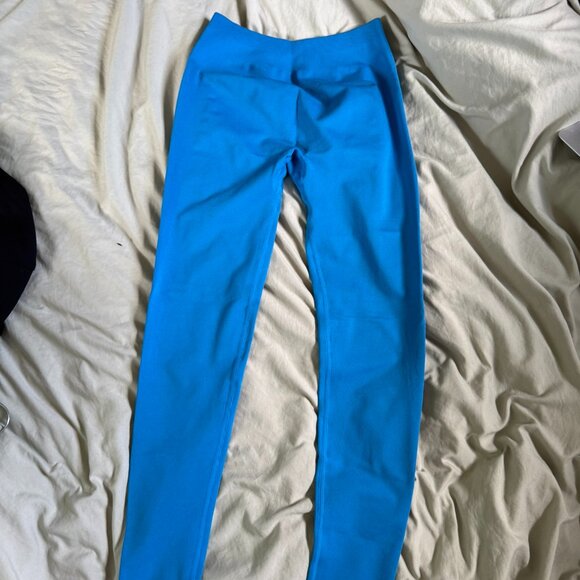 Blue Aurola - Picture 2 of 2